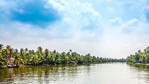 kilioorhouseboat@gmail.com